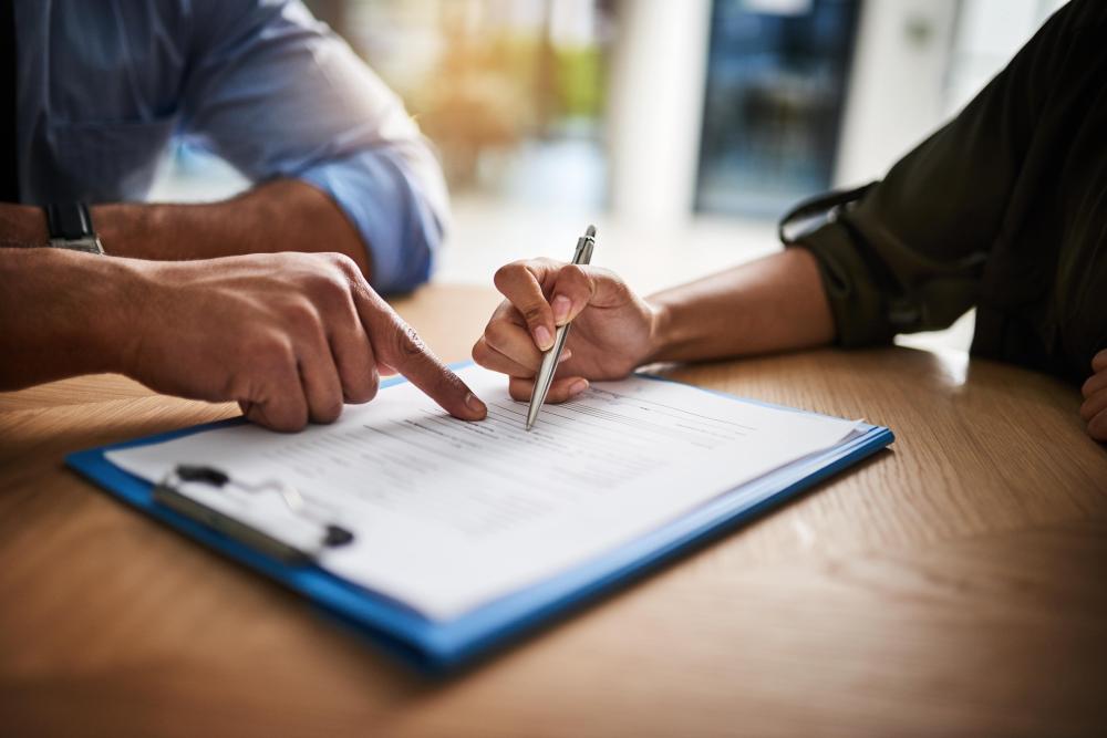 droit des contrats près de Saint-Nazaire